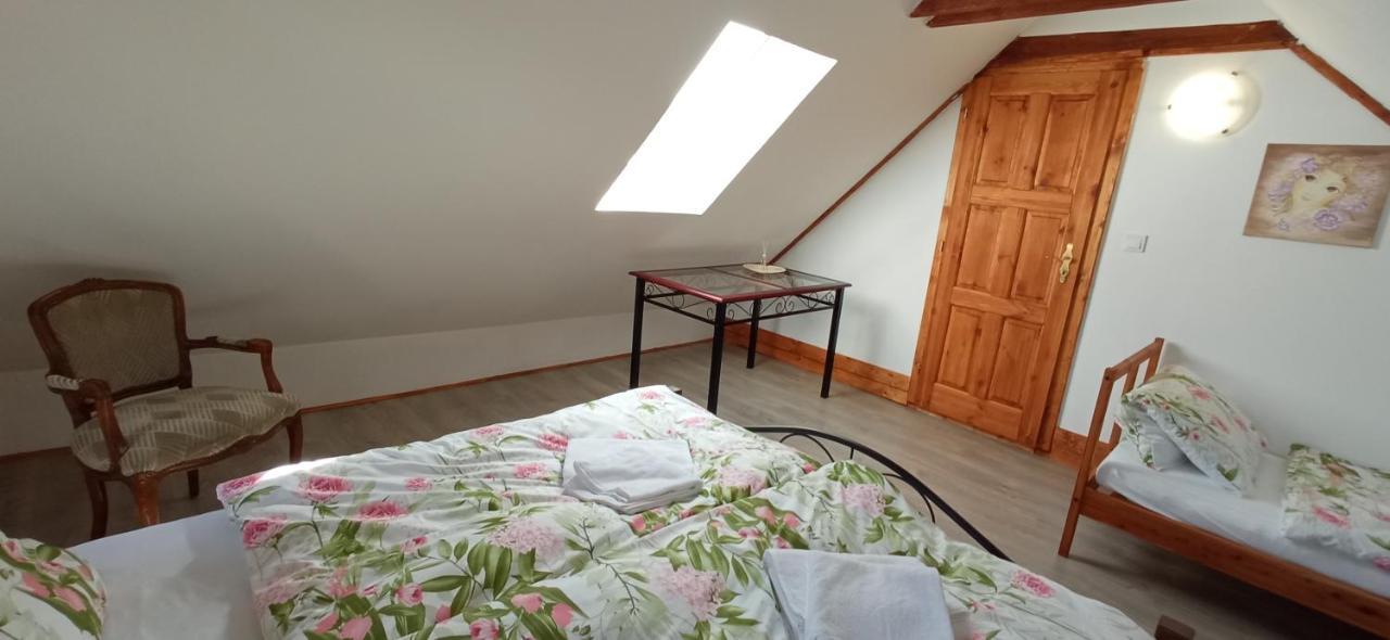 Chalupa Jahudka Kunžak Buitenkant foto